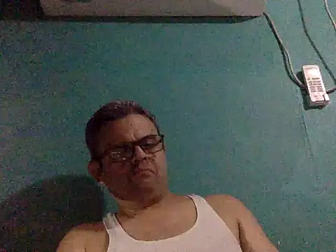 Katracho6969 online show from November 13, 2025, 2:43 am