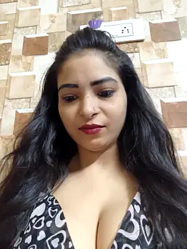 Snapshot of QUEEN-ADITI chatting on September 24, 2025, 2:42 pm QUEEN-ADITI online show from September 24, 2025, 2:42 pm