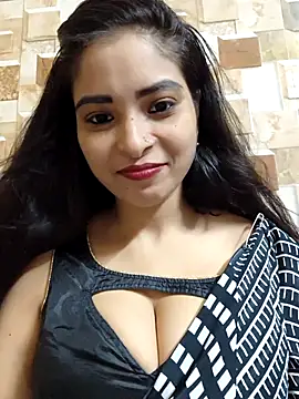 Snapshot of QUEEN-ADITI chatting on October 5, 2025, 2:59 pm QUEEN-ADITI online show from October 5, 2025, 2:59 pm