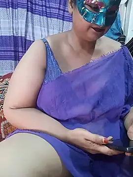 Tanisha-Chy online show from June 12, 2026, 6:07 pm
