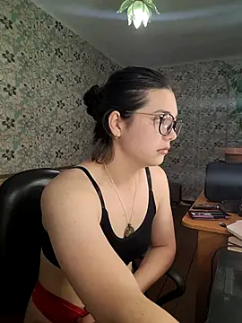 Albi Glow online show from October 11, 2025, 2:55 am