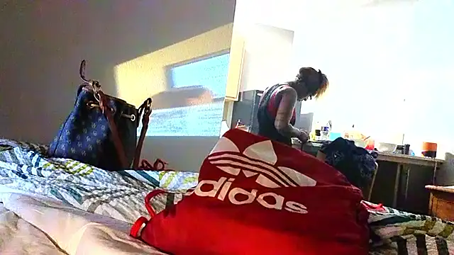 CinnaCakesss online show from October 30, 2025, 6:41 pm