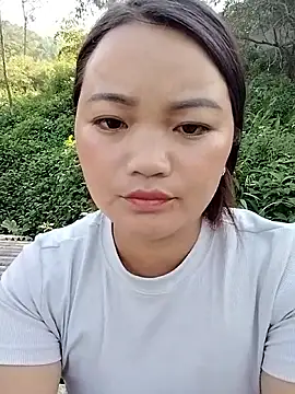 lusy-000 online show from September 17, 2025, 8:05 am