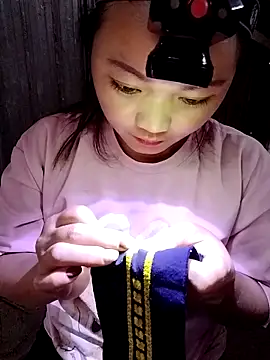 lusy-000 online show from October 27, 2025, 7:45 am