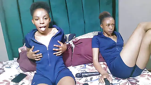 Snapshot of SexyDoll25x chatting on September 26, 2025, 7:51 pm SexyDoll25x online show from September 26, 2025, 7:51 pm