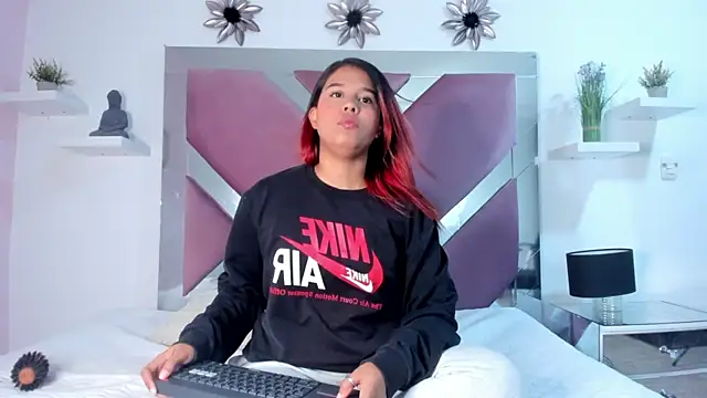 Meegan Doll online show from October 27, 2025, 1:37 pm