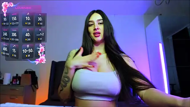 Snapshot of Veronica_Larsson chatting on September 19, 2025, 4:18 pm Veronica Larsson online show from September 19, 2025, 4:18 pm