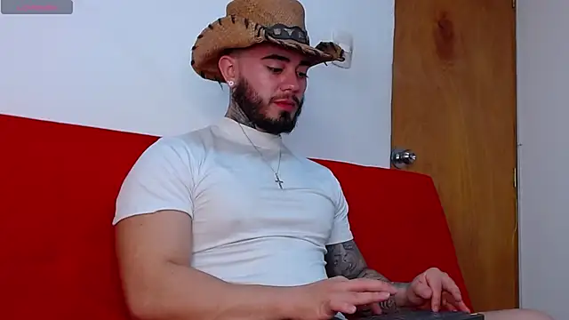 tommyblessd1 online show from September 9, 2025, 6:24 am