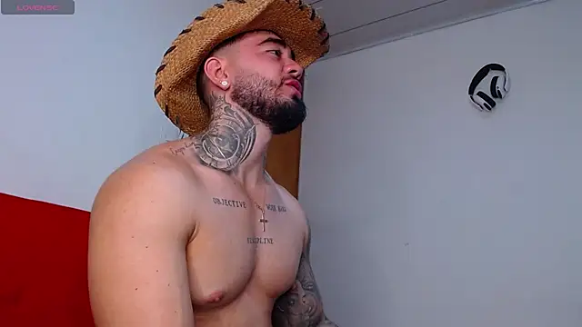 tommyblessd1 online show from October 29, 2025, 8:43 pm