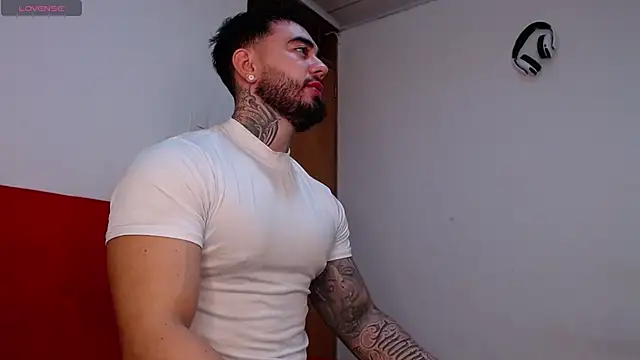 tommyblessd1 online show from November 5, 2025, 6:57 am