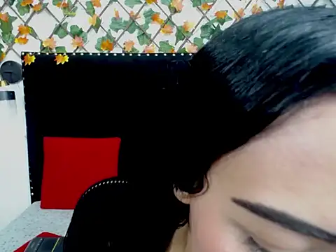 valerythompsonper online show from January 7, 2026, 1:08 am