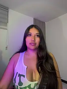 SharaRous online show from June 28, 2026, 1:11 am