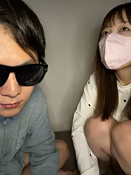 erokami36 online show from April 16, 2026, 4:19 pm