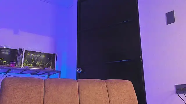 Cj davis  online show from November 10, 2025, 4:44 am