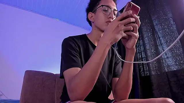 Cj davis  online show from December 14, 2025, 7:40 pm