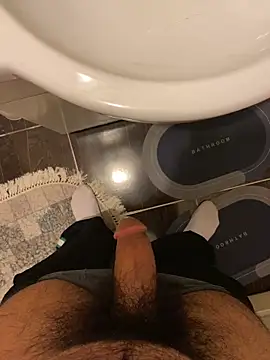 Snapshot of SolomonHej4 chatting on December 17, 2025, 8:37 pm SolomonHej4 online show from December 17, 2025, 8:37 pm