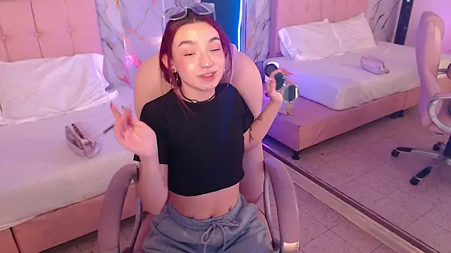 Red kytty6 online show from March 13, 2026, 3:46 am