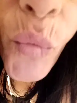 Snapshot of Gecenin_Kralicesi chatting on September 14, 2025, 6:18 pm Gecenin Kralicesi online show from September 14, 2025, 6:18 pm