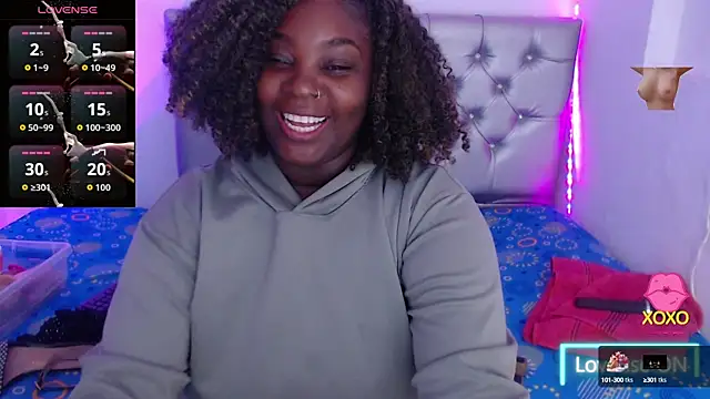 Snapshot of ebony_NeighborMoans chatting on October 8, 2025, 3:15 am ebony NeighborMoans online show from October 8, 2025, 3:15 am