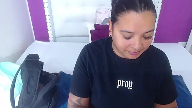 fat naughtyass online show from February 20, 2026, 2:17 pm