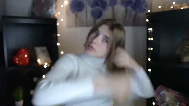 Snapshot of JuiceLips__ chatting on October 21, 2025, 11:55 am JuiceLips online show from October 21, 2025, 11:55 am