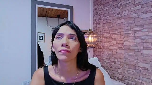 Martina thompson69 online show from March 12, 2026, 4:57 pm