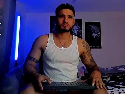Austin torres  online show from October 17, 2025, 2:26 am
