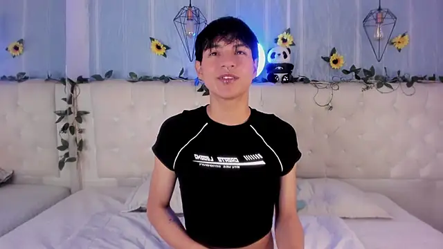 AleAurarashi online show from November 30, 2025, 1:31 am