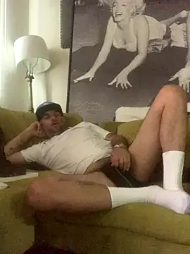 Hothotboyg online show from October 10, 2025, 5:34 pm