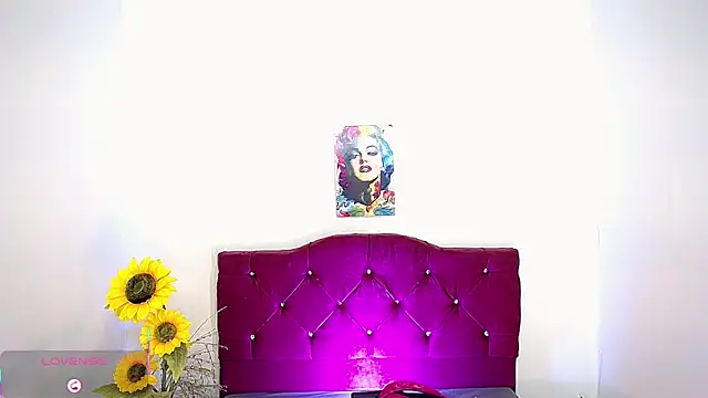 luisa  torres online show from March 6, 2026, 3:25 am