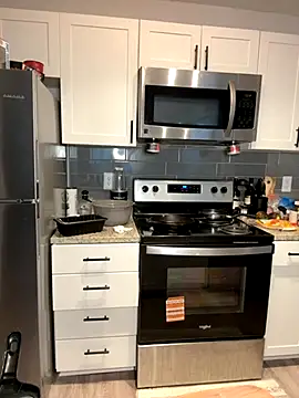 cupcakemia online show from September 30, 2025, 4:56 pm