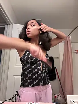 cupcakemia online show from October 8, 2025, 4:48 pm