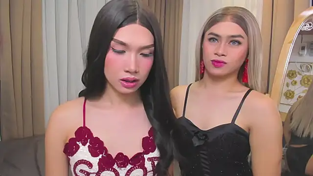 MaxCollins online show from November 28, 2025, 8:44 pm