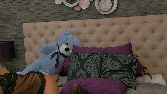 VannyFoxx online show from October 25, 2025, 6:57 pm