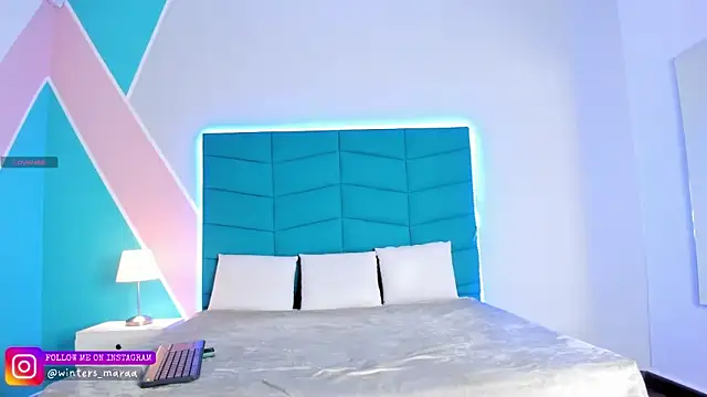 mara winters  online show from November 5, 2025, 11:21 am