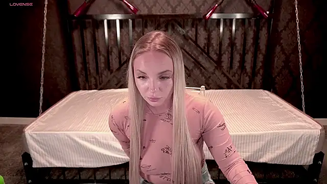 Snapshot of EvaSugar chatting on October 5, 2025, 7:56 pm EvaSugar online show from October 5, 2025, 7:56 pm