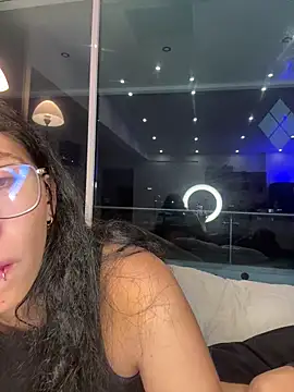 PussyLoversShow online show from November 28, 2025, 4:15 am