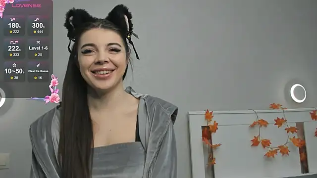 Snapshot of AuroraVice chatting on December 1, 2025, 6:40 am AuroraVice online show from December 1, 2025, 6:40 am