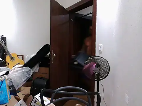 Mitt1993b online show from December 5, 2025, 1:42 pm