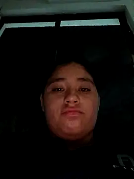 fresitaloquita2000 online show from October 17, 2025, 6:05 am