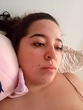 Snapshot of LoanaSantos chatting on December 21, 2025, 6:37 pm LoanaSantos online show from December 21, 2025, 6:37 pm