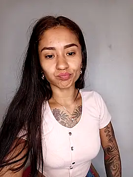 Liahdiaz  online show from November 14, 2025, 3:55 pm