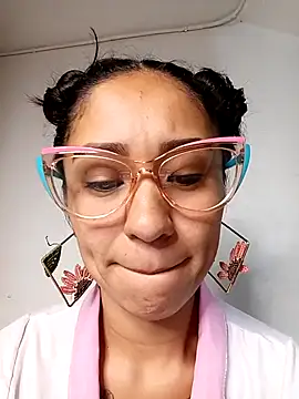 Liahdiaz  online show from January 8, 2026, 2:08 pm