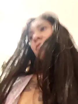 Liahdiaz  online show from January 16, 2026, 4:44 pm