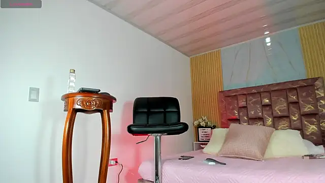 Isabella Haddad online show from October 31, 2025, 4:24 am