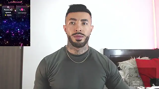 andrea de lucaa online show from March 19, 2026, 3:10 am