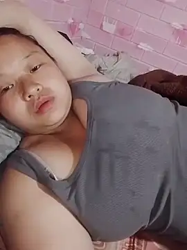 girl-babi online show from April 13, 2026, 1:05 pm