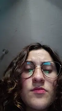 lindasyt online show from March 11, 2026, 3:23 am