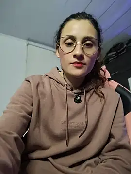 Snapshot of lindasyt chatting on July 21, 2026, 11:29 pm lindasyt online show from July 21, 2026, 11:29 pm