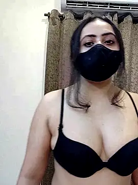 sexy aaliya hamidi online show from September 26, 2025, 7:45 am